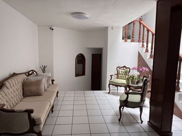 CASA EN LOMAS  3a SECCIÓN