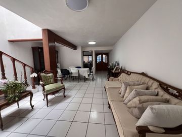 CASA EN LOMAS  3a SECCIÓN