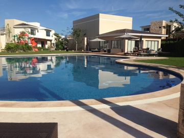Renta o Venta Departamento Serena Yucatan Country Club