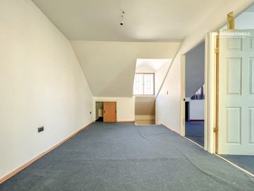 Quilpue Venta Casa Dos Pisos 4D 2B Sala de Estar Valencia