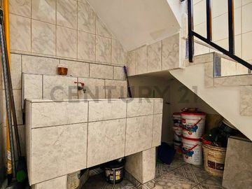 Oportunidad en Zarate: Duplex de 158m2 a solo unos pasos del Tren