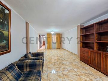 Oportunidad en Zarate: Duplex de 158m2 a solo unos pasos del Tren
