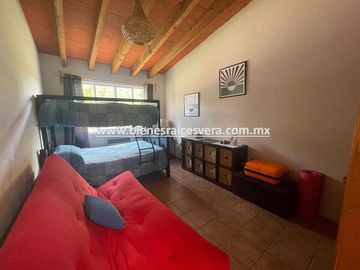 CASA EN VENTA EN RESIDENCIAL HACIENDAS TEQUISQUIAPAN. Talía