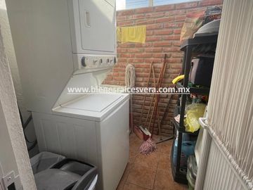 CASA EN VENTA EN RESIDENCIAL HACIENDAS TEQUISQUIAPAN. Talía