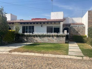CASA EN VENTA EN RESIDENCIAL HACIENDAS TEQUISQUIAPAN. Talía