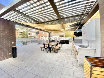 Colon, Las Condes, Santiago. Excelente ubicación, muy cómodo
