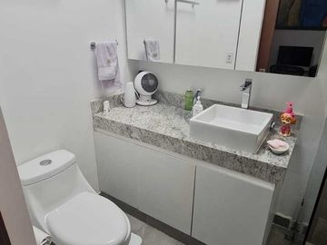 Departamento de 2 dormitorios y paneles solares en Country Club