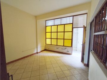 SE VENDE  VIVIENDA/ COMERCIO EN EL CENTRO DE TARAPOTO