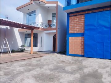SE VENDE ALMACÉN/VIVIENDA EN YURIMAGUAS, LORETO