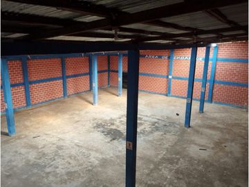 SE VENDE ALMACÉN/VIVIENDA EN YURIMAGUAS, LORETO
