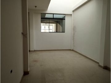 SE VENDE ALMACÉN/VIVIENDA EN YURIMAGUAS, LORETO