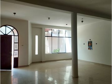 SE VENDE ALMACÉN/VIVIENDA EN YURIMAGUAS, LORETO