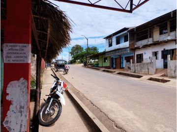 VENDO CASA  CON LOCAL COMERCIAL EN YURIMAGUAS, LORETO