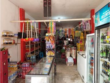 VENDO CASA  CON LOCAL COMERCIAL EN YURIMAGUAS, LORETO