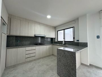 URBANIZACION BARU - CASAS NUEVAS AL SUR DE MANTA DESDE $105.000