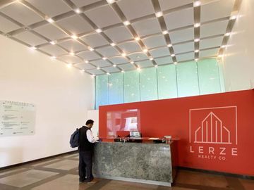 Oficina de 106 m2 en Renta con Terraza en Santa Fe. D