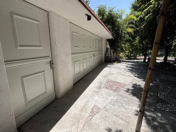 Venta Casa de Un Nivel excelente para Hotel Boutique o Asilo en Xochitepec,  Morelos