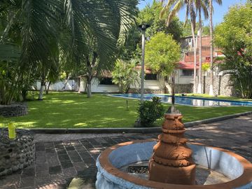 Venta Casa de Un Nivel excelente para Hotel Boutique o Asilo en Xochitepec,  Morelos