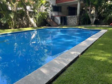 Venta Casa de Un Nivel excelente para Hotel Boutique o Asilo en Xochitepec,  Morelos