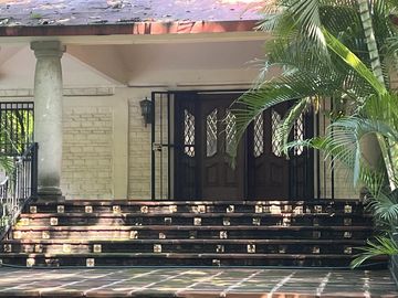 Venta Casa de Un Nivel excelente para Hotel Boutique o Asilo en Xochitepec,  Morelos
