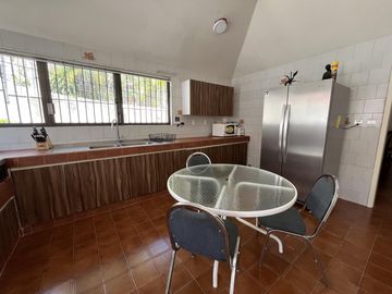 Venta Casa de Un Nivel excelente para Hotel Boutique o Asilo en Xochitepec,  Morelos