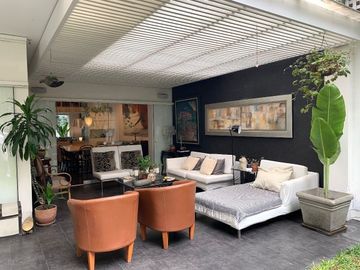 LINDA CASA EN VENTA  A UN PASO DEL PARQUE ROOSEVELT EN SAN ISIDRO