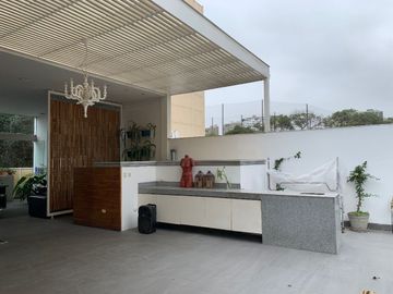 LINDA CASA EN VENTA  A UN PASO DEL PARQUE ROOSEVELT EN SAN ISIDRO