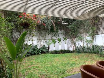 LINDA CASA EN VENTA  A UN PASO DEL PARQUE ROOSEVELT EN SAN ISIDRO