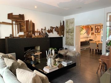 LINDA CASA EN VENTA  A UN PASO DEL PARQUE ROOSEVELT EN SAN ISIDRO