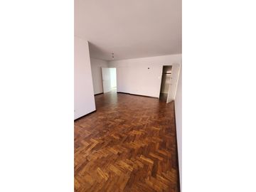 VENDO DEPARTAMENTO GRANDE EN CAPITAL CIUDAD DE MENDOZA