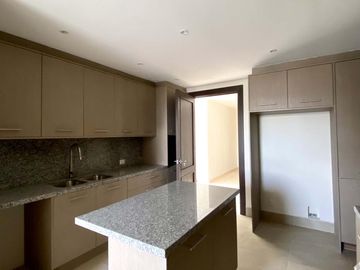 Departamento en Girault Boulevard Reforma IV. V