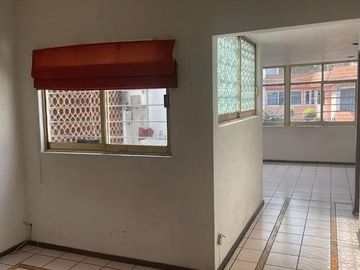Con potencial, para renta, remodelación o inversión, Unidad Modelo