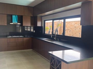 CASA CON ALBERCA EN VENTA EN PUNTA TIBURÓN LAG 8