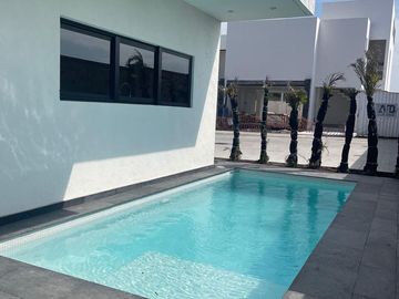 CASA CON ALBERCA EN VENTA EN PUNTA TIBURÓN LAG 8
