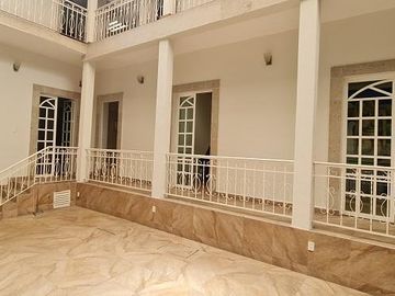 Casa en colonia Roma Norte estilo Art Deco con uso de SUELO oficinas