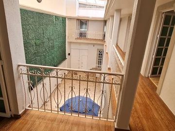 Casa en colonia Roma Norte estilo Art Deco con uso de SUELO oficinas