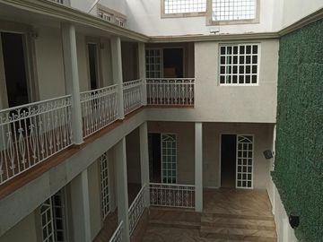 Casa en colonia Roma Norte estilo Art Deco con uso de SUELO oficinas