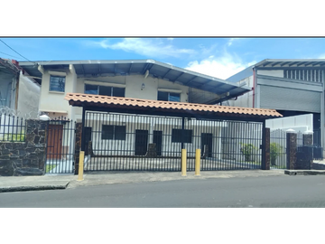VIA BRASIL / CASA DE DOS NIVELES / RESIDENCIAL O COMERCIAL / 800M
