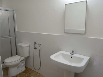 VIA BRASIL / CASA DE DOS NIVELES / RESIDENCIAL O COMERCIAL / 800M