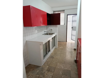 VIA BRASIL / CASA DE DOS NIVELES / RESIDENCIAL O COMERCIAL / 800M