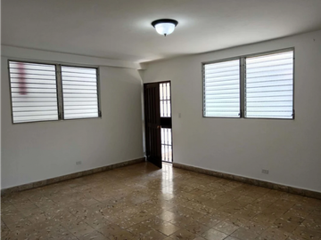 VIA BRASIL / CASA DE DOS NIVELES / RESIDENCIAL O COMERCIAL / 800M