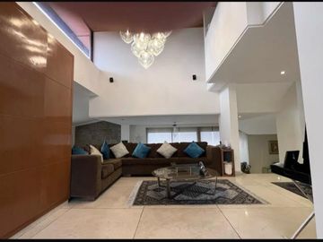 Casa en Venta en Bosque de las Lomas
