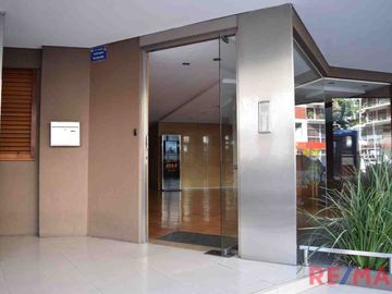 VENTA PISO DE 5 AMBIENTES C/COCHERA - AVELLANEDA
