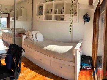 VENTA PISO DE 5 AMBIENTES C/COCHERA - AVELLANEDA