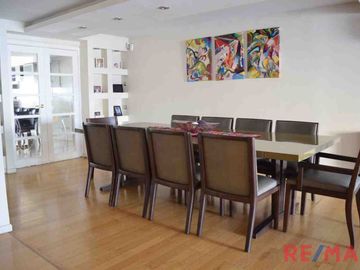 VENTA PISO DE 5 AMBIENTES C/COCHERA - AVELLANEDA
