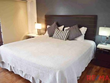 VENTA PISO DE 5 AMBIENTES C/COCHERA - AVELLANEDA