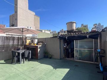Departamento Tipo Casa en venta en Lanus Este