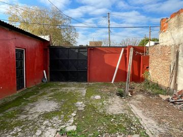 VENTA CASA CON COCHERA QUILMES OESTE OPORTUNIDAD