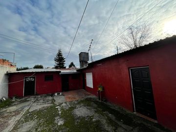 VENTA CASA CON COCHERA QUILMES OESTE OPORTUNIDAD