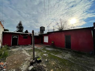 VENTA CASA CON COCHERA QUILMES OESTE OPORTUNIDAD